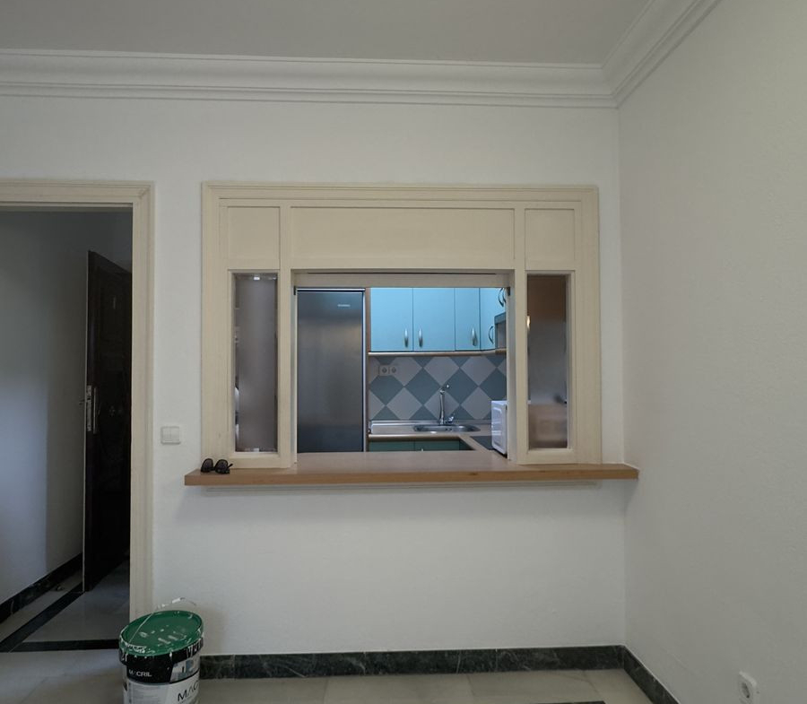 900